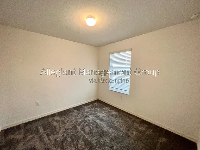 3805 Hampton Chase Ln — Photo 11