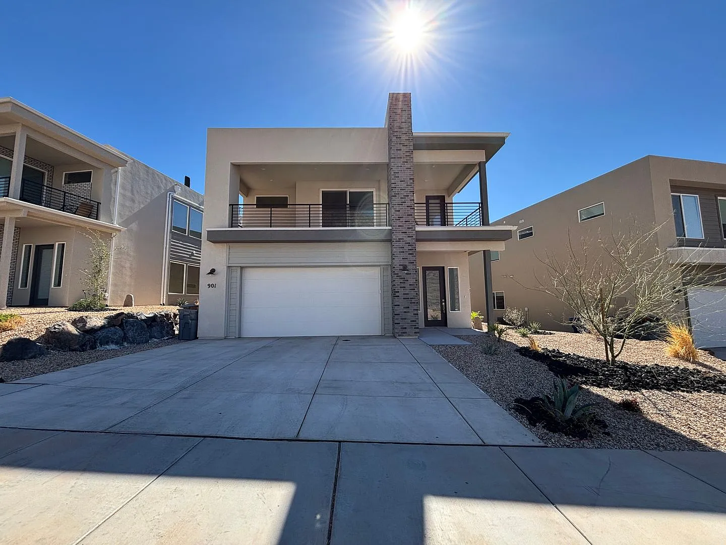 Move In Special - Sept Rent Free! - Spacious Home For Rent! — Photo 2