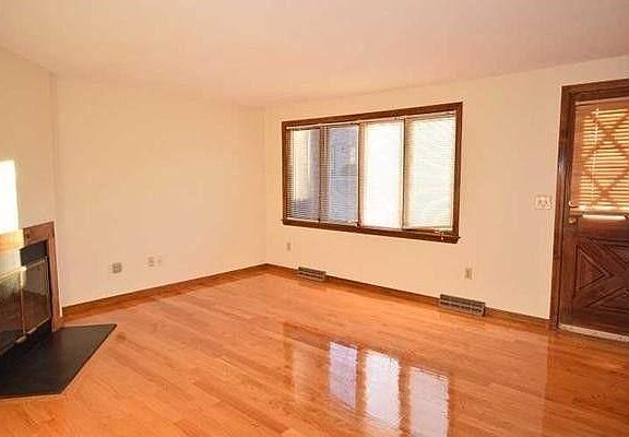 Living Room View2