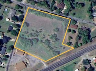 S Pecan St, Bells, TX 75414