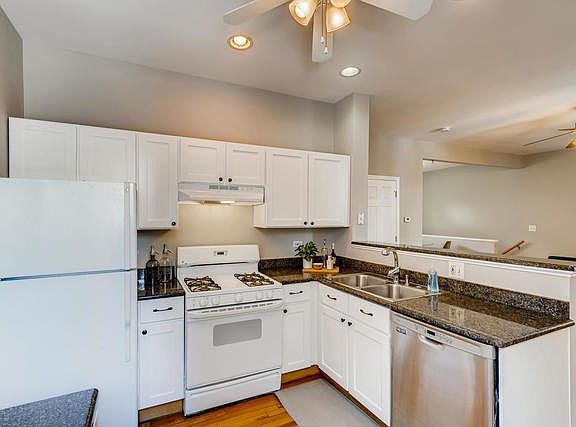 5th image of 2605 N Hamlin Ave #1
