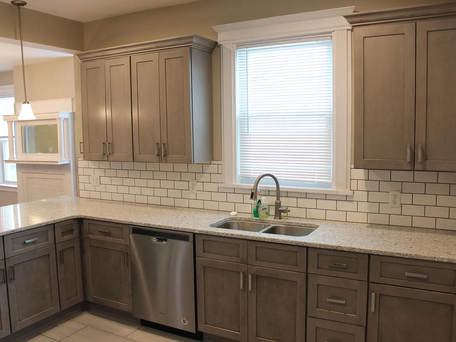 2 bed, 2.5 bath, 1300 sqft, $2,300 — Photo 2