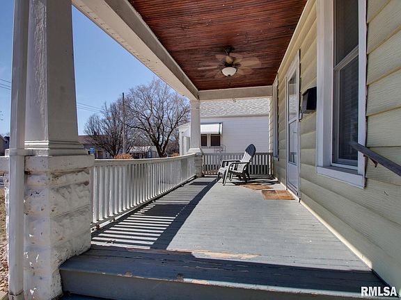 3rd image of 1633 Chestnut St