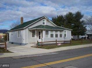 302 Maple Ave, Moorefield, WV 26836