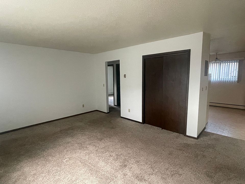 WF 8 612 6th St E West Fargo ND Zillow