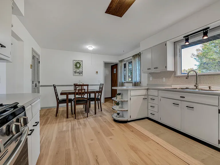 106 Litton Hts — Photo 21