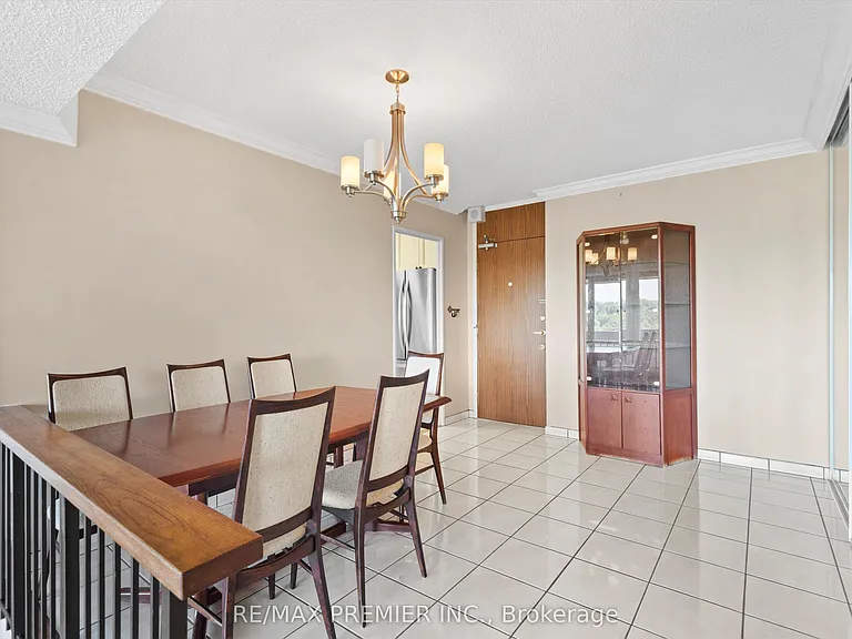 240 Scarlett Rd #711 — Photo 10