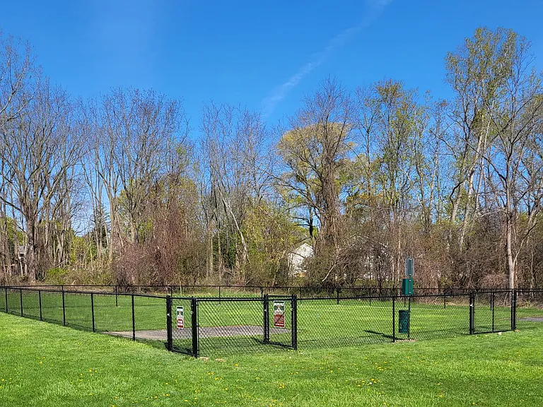 Geneseo Heights — Photo 5