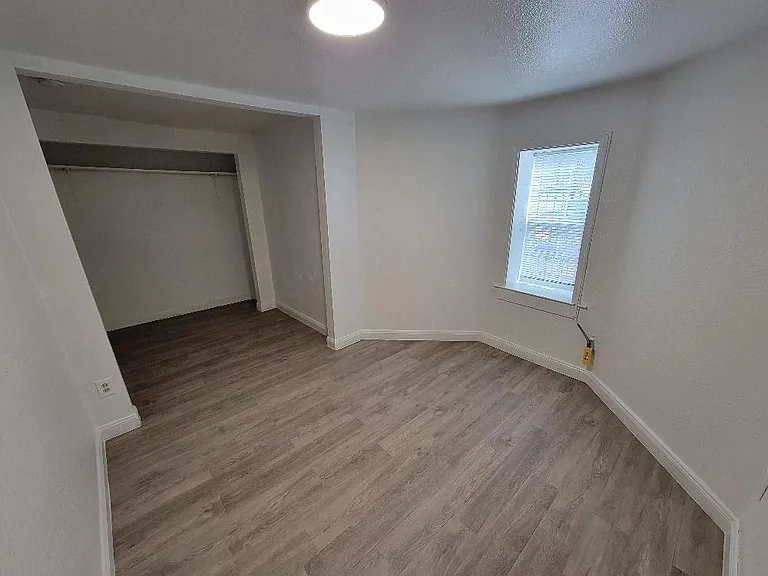 1311 87th Ave #B — Photo 13