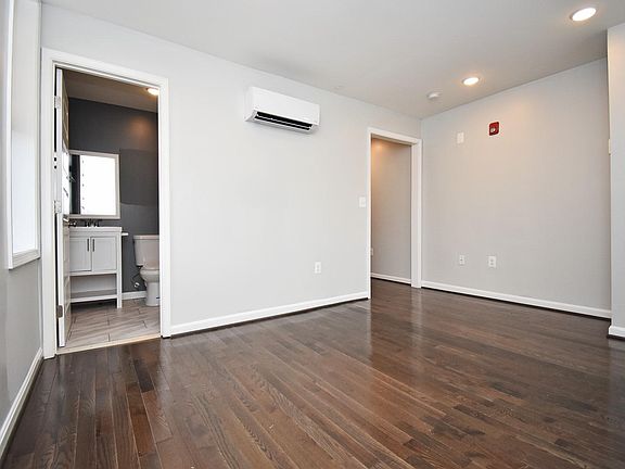 3rd image of 201 E North Ave APT 9