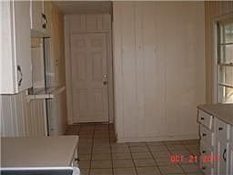 4th image of 304 20th Ave N