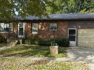 105 Cooley St, Strawberry Point, IA 52076