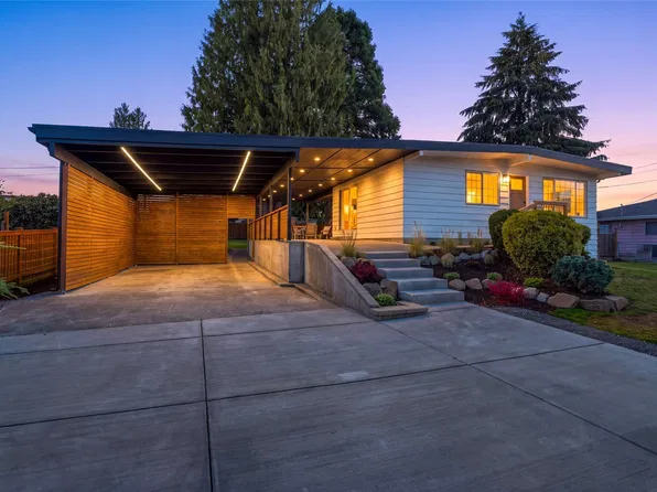 17028 Larch Way, Lynnwood, WA 98037