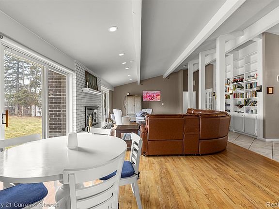 5th image of 28249 Bell Rd