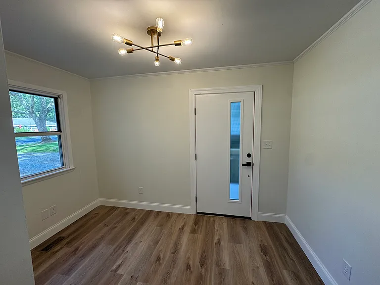1802 Academy St — Photo 5