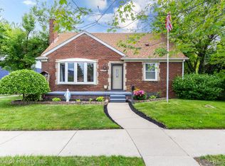 294 Felice St, Wyandotte, MI 48192