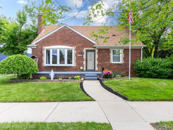 294 Felice St, Wyandotte, MI 48192
