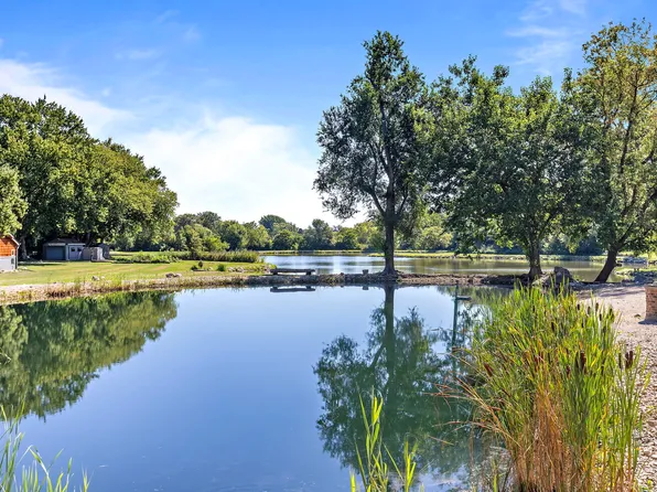 330 S Barrington Rd, Inverness, IL 60010