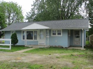 712 Roosevelt St, Flora, IN 46929