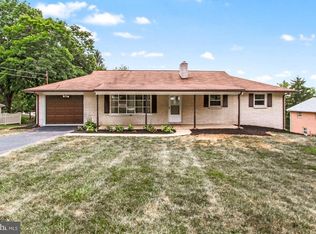 302 Hathaway Garth, Red Lion, PA 17356