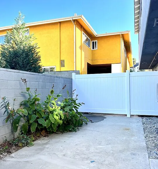 908 N Louise St #B — Photo 18