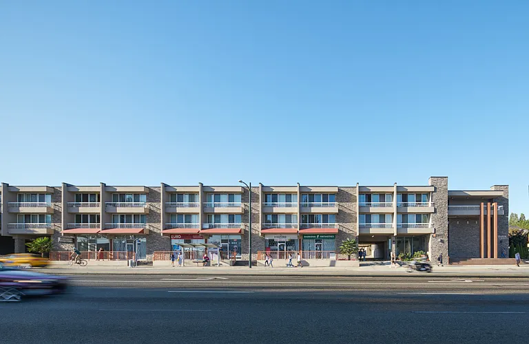 695 SE Marine Dr #605 — Photo 1