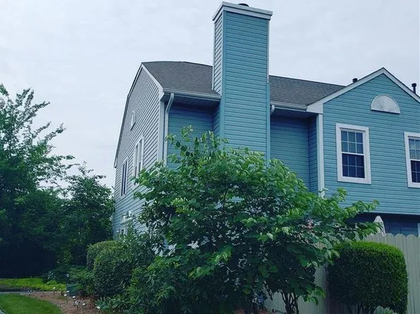 114 Seaside Ln, Virginia Beach, VA 23462