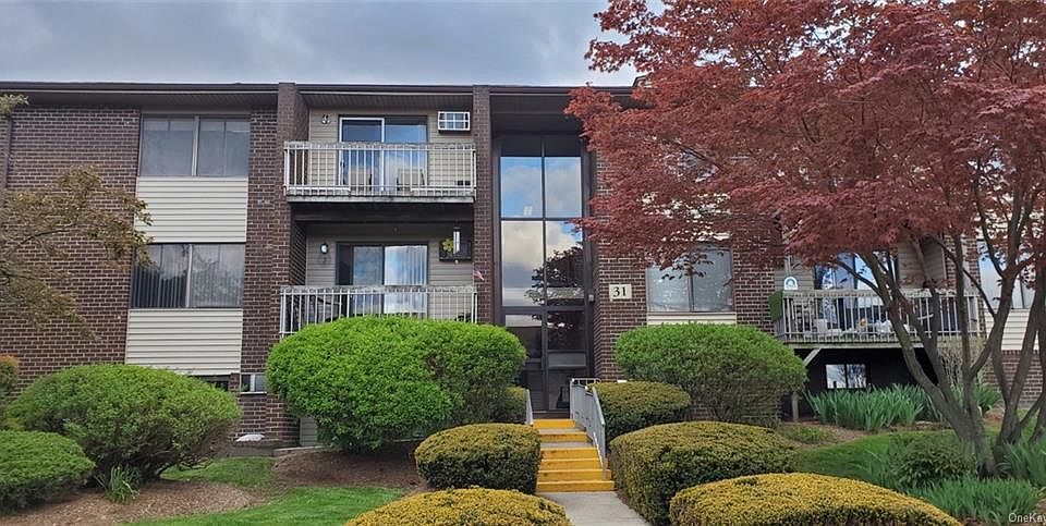 1st image of 311 Country Club Ln