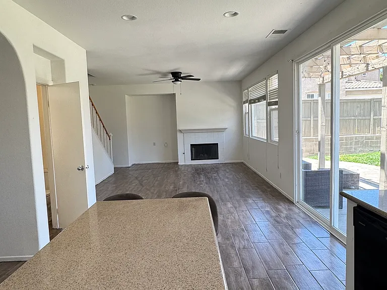 973 Yosemite Dr — Photo 25