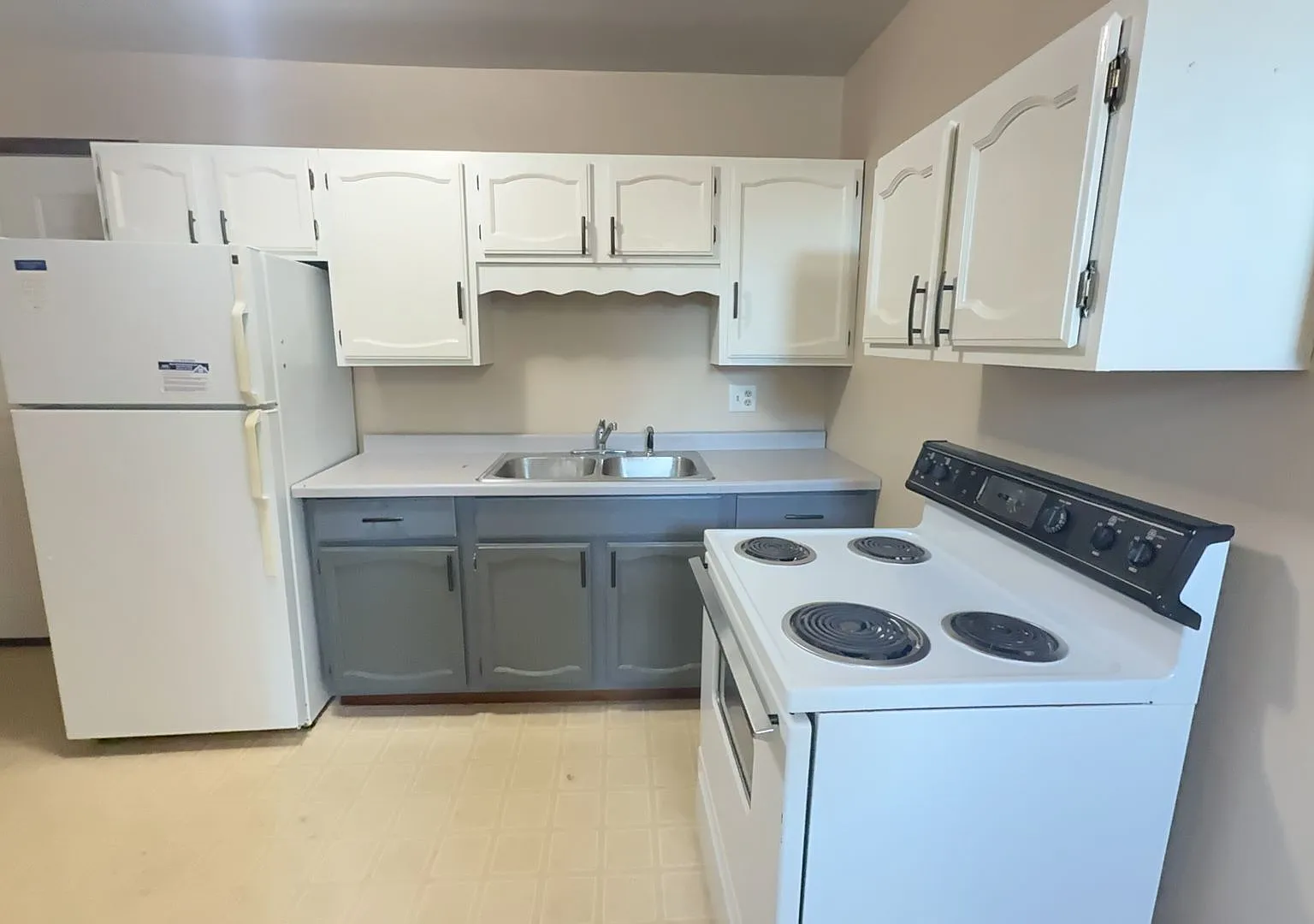 516 S Webb Street — Photo 1