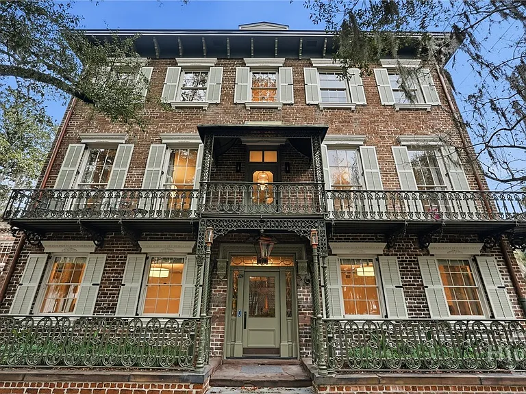 E McDonough St — Photo 1