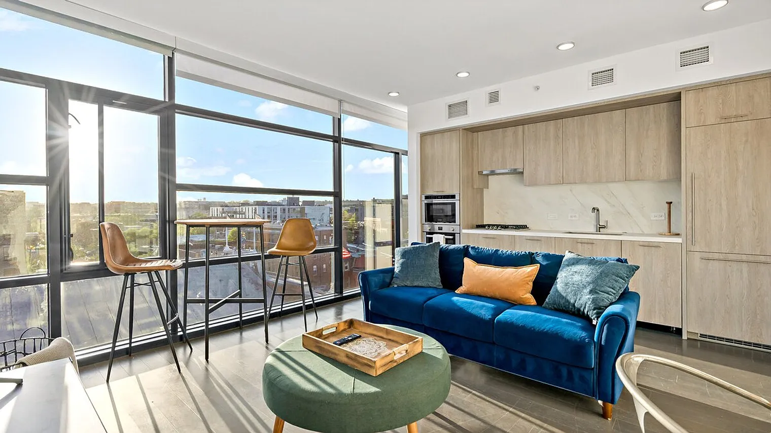 1 bed, 1.0 bath, $5,300 — Photo 1