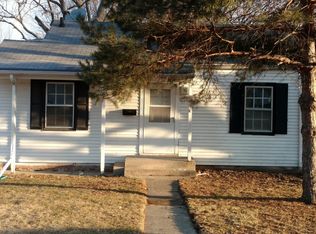906 N 5th Ave W, Newton, IA 50208