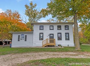 409 E 40th St, Holland, MI 49423