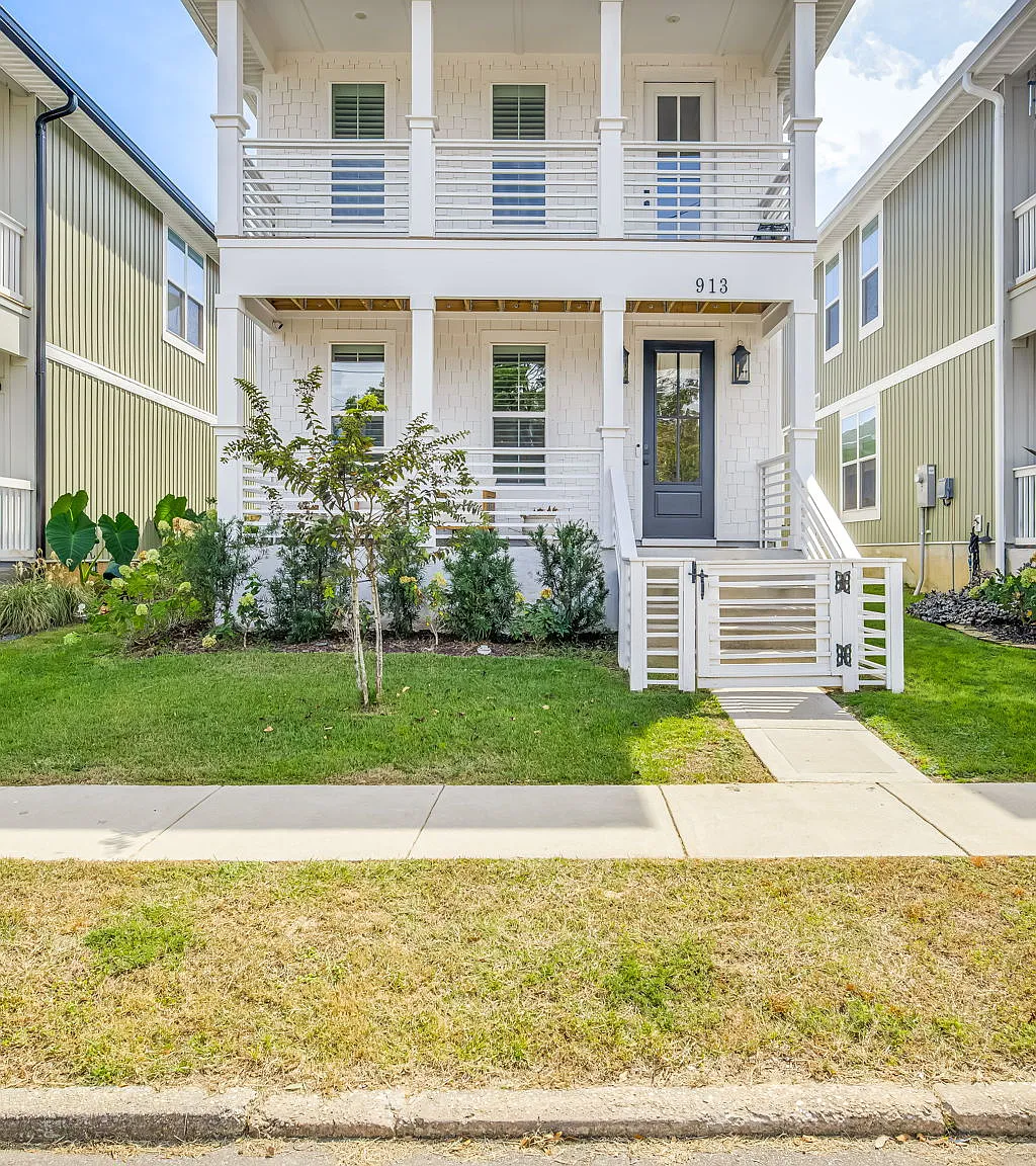 913 W Jackson St — Photo 1