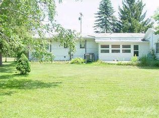 10735 Riverside Dr, Honor, MI 49640