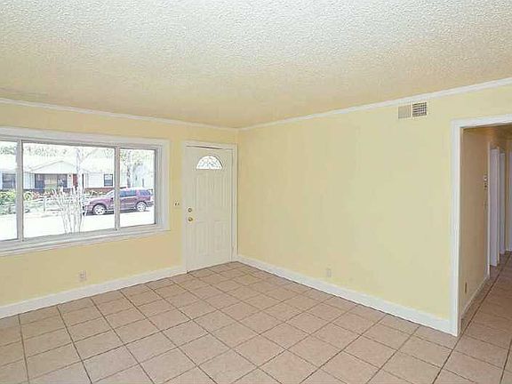 4th image of 1824 S Hudson Ave