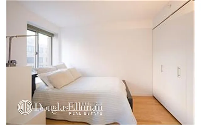 Rented by Douglas Elliman | media 26