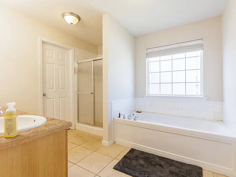 4223 Conway Cir — Photo 10