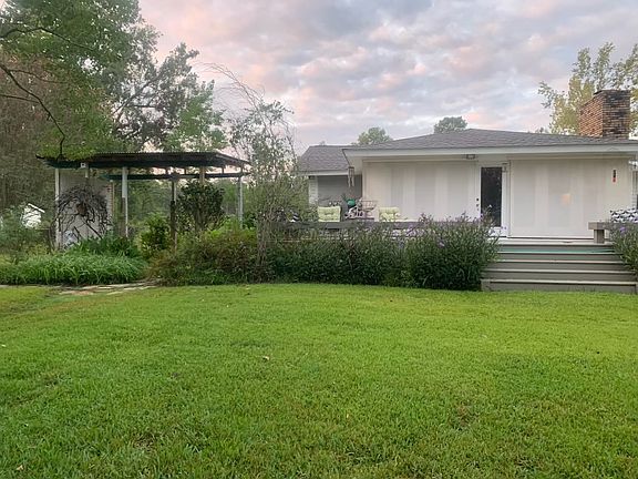 3rd image of 306 Pine St