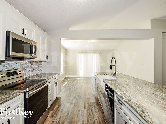 5th image of 637 Sunway Ln