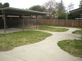 5th image of 5260 E Tulare St