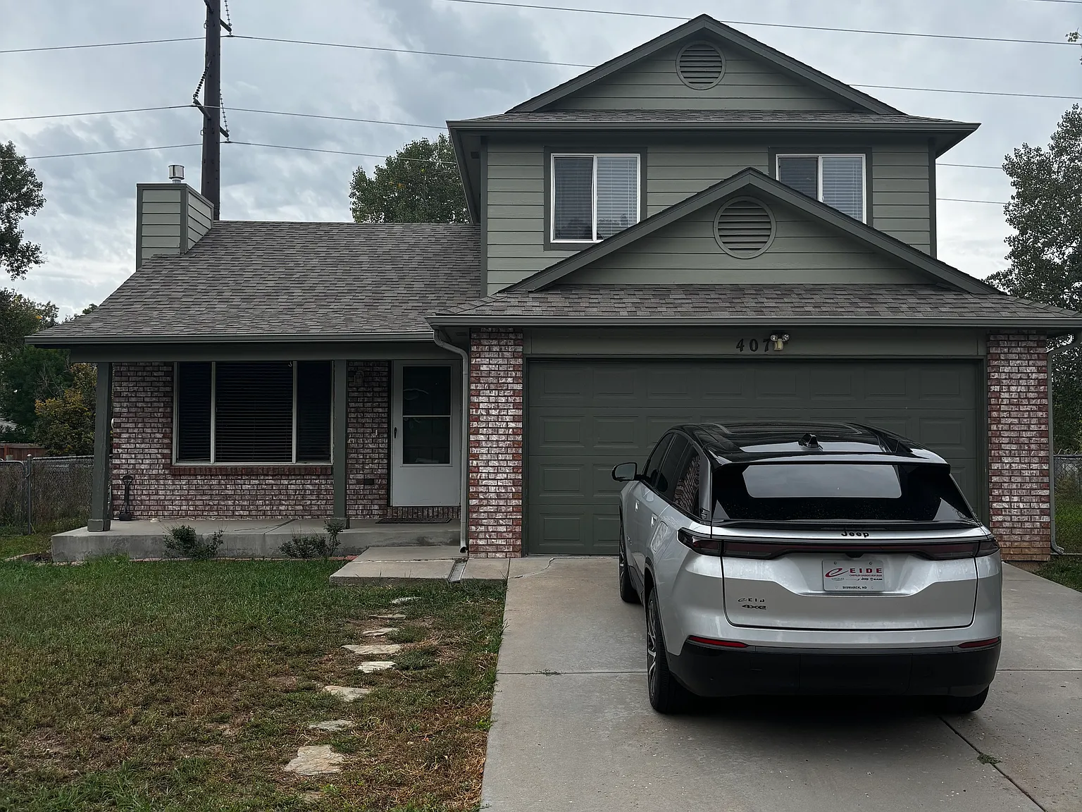 3 bed, 2.5 bath, 1304 sqft, $2,400 — Photo 1
