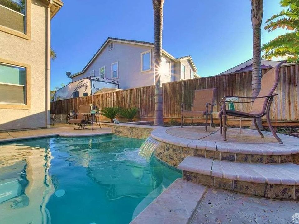 1st image of 716 Seminole Ct
