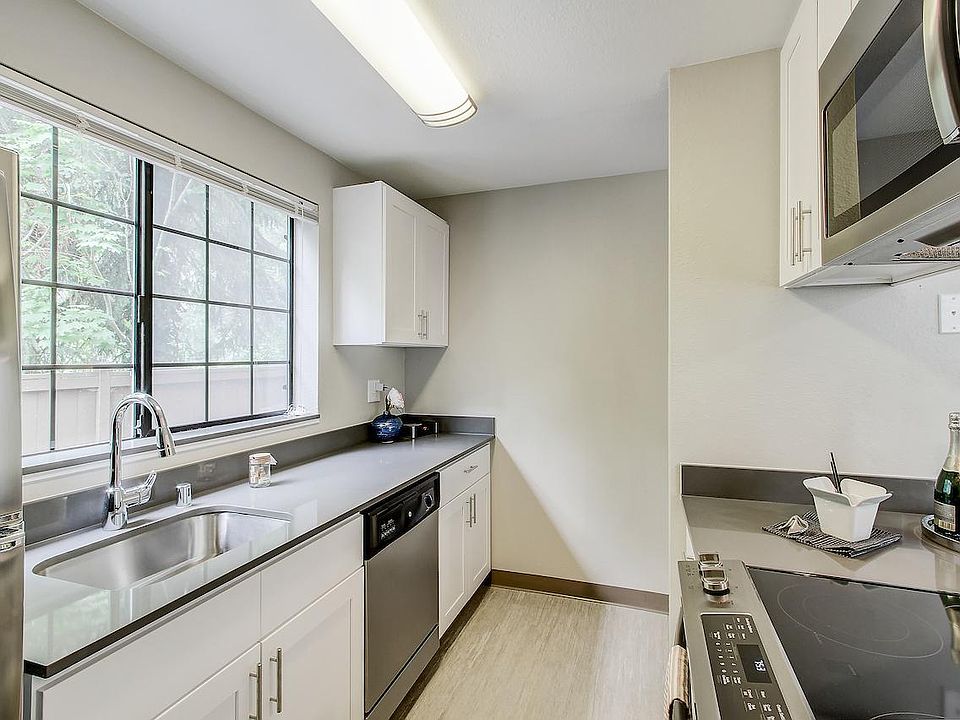 1st image of 3032 118th Ave SE APT F202