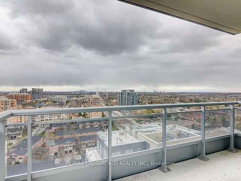 9201 Yonge St #1704 — Photo 25