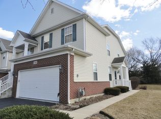 344 Ridge Rd, North Aurora, IL 60542