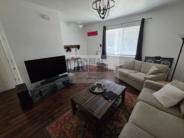 8615 Sweetbrier Loop SE — Photo 3