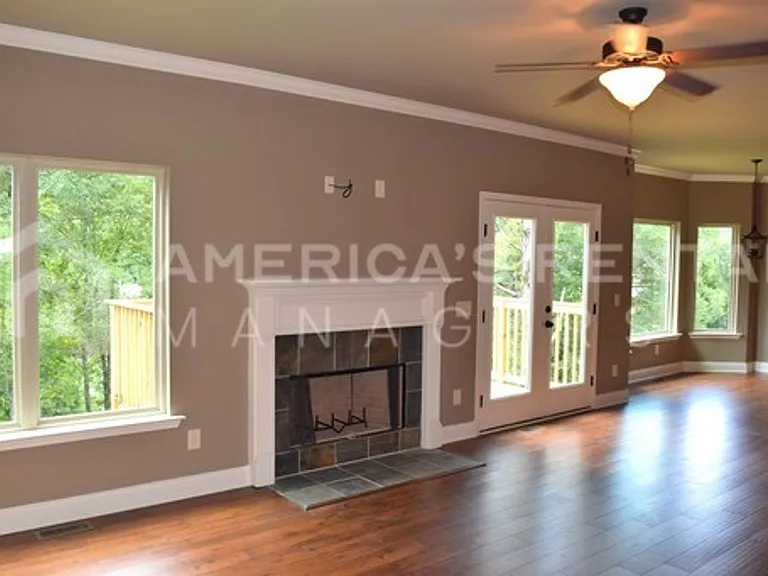 3764 Creekside Way — Photo 10