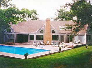 16 Timber Ln, East Hampton, NY 11937